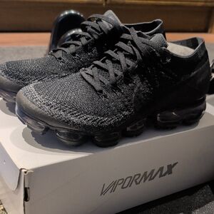 Nike VaporMax Flyknit Sneakers - Black